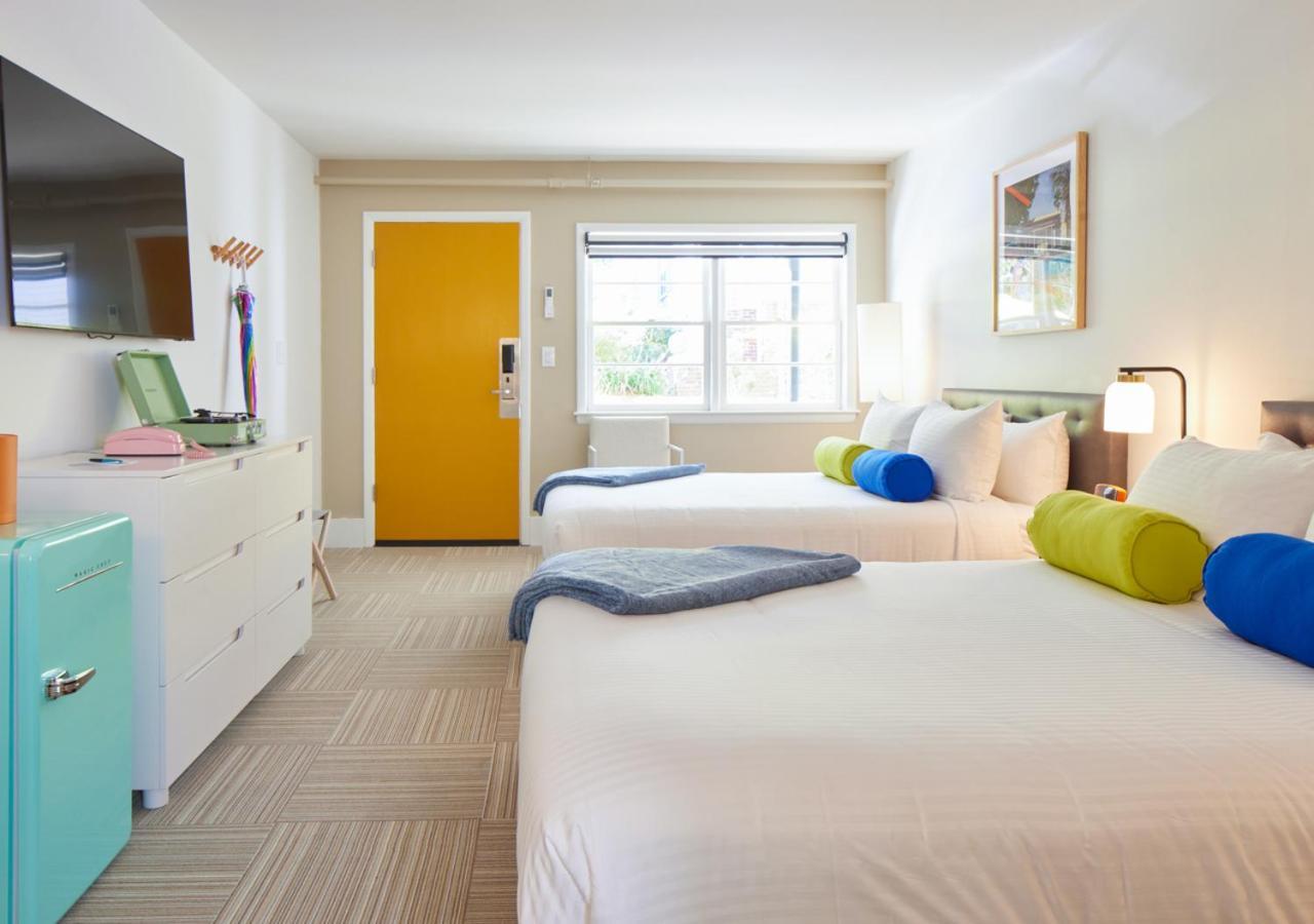 Little Mod Hotel At The University Charlottesville Exterior photo